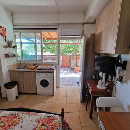 Nicosia Rooms Studios Bagian luar foto