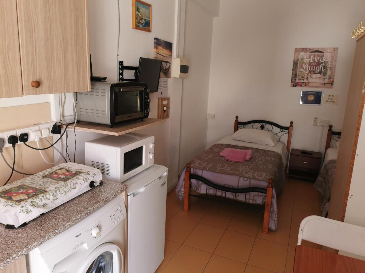 Nicosia Rooms Studios Bagian luar foto