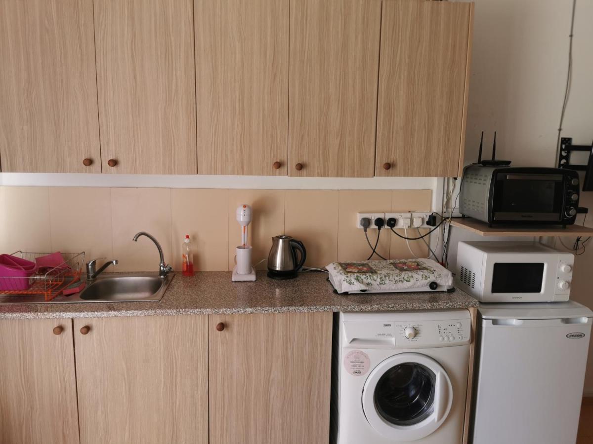 Nicosia Rooms Studios Bagian luar foto