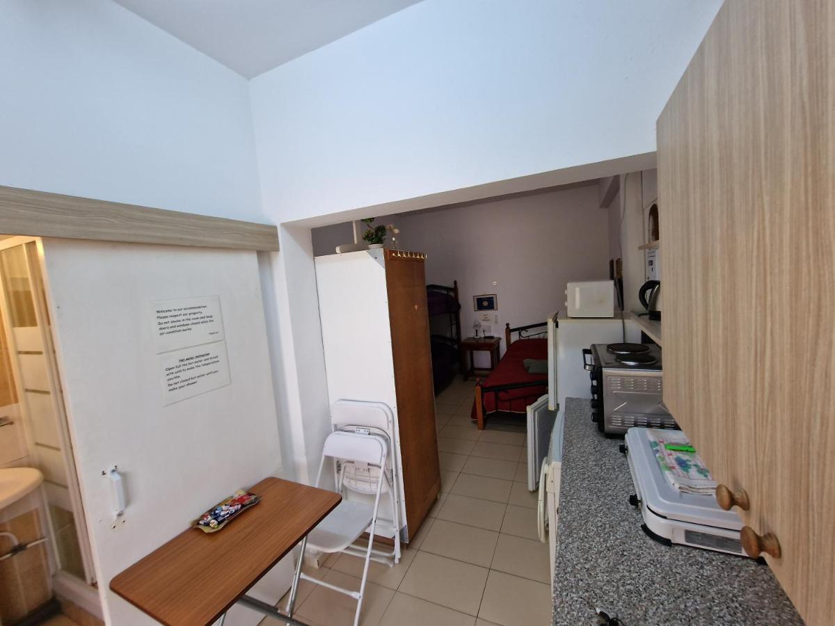 Nicosia Rooms Studios Bagian luar foto